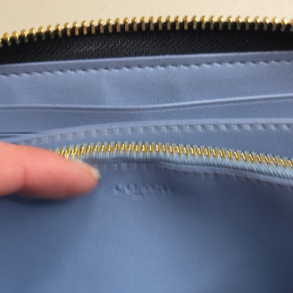 Coach Accordian  Zip Wallet - Picture 3 of 11